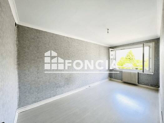 Appartement à louer 500 € 3 pièces 2 chambres 74,5 m² 1er étage Chazeau Firminy 42700