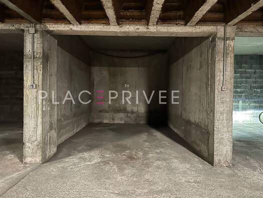 Parking à louer 85 € 13 m² Mon Désert-Jeanne d'Arc Nancy 54000