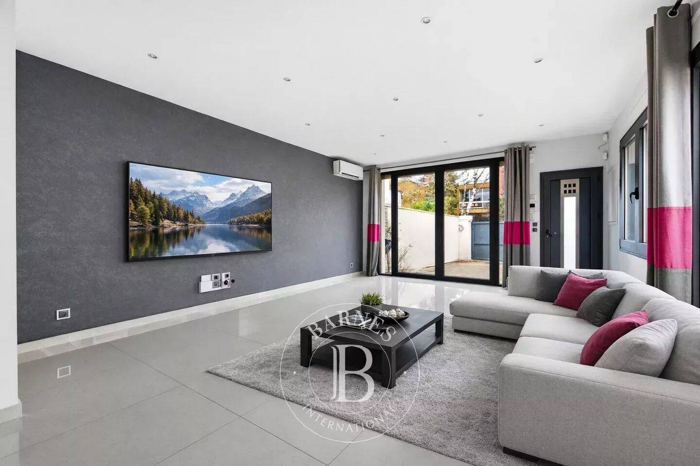 Maison à vendre, 111m², SAINT MAUR DES FOSSES