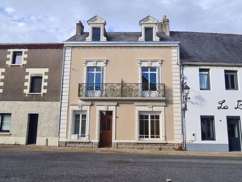 Maison à vendre, 216m², LA CHAPELLE HEULIN
