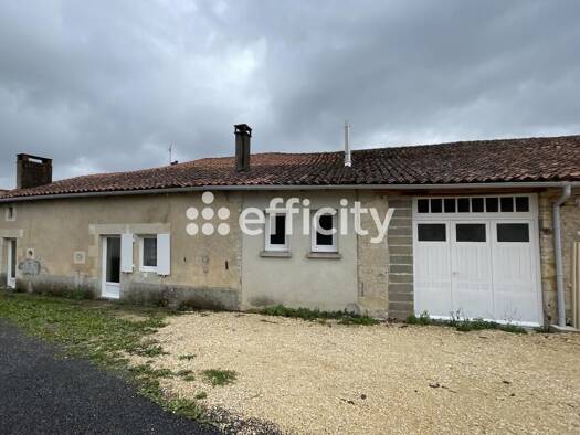 Maison de plain-pied à vendre 34 900 € 2 pièces 1 chambre 56 m² 267 m² de terrain Savigné 86400