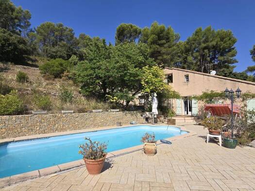 Villa à vendre 690 000 € 7 pièces 5 chambres 172 m² 6 185 m² de terrain Le Castellet 83330