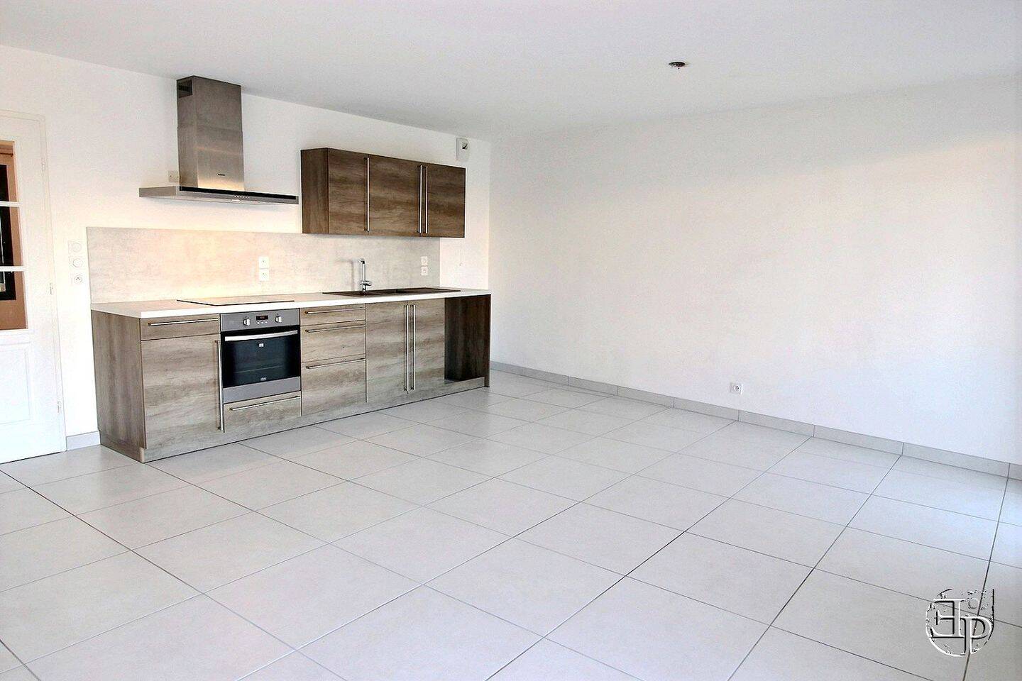 Maison à louer, 99m², SAINT JULIEN EN GENEVOIS
