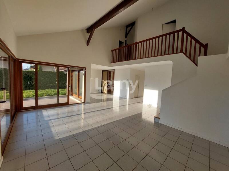 Maison à louer, 121m², MONTBONNOT SAINT MARTIN