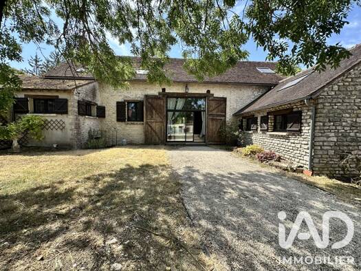 Maison à vendre 239 000 € 7 pièces 6 chambres 206 m² 983 m² de terrain Barville-en-Gâtinais 45340