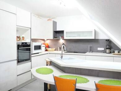 Appartement à vendre 273 000 € 5 pièces 3 chambres 102 m² Dernier étage, Étage 2/2 Sud Ouest Wintzenheim 68920