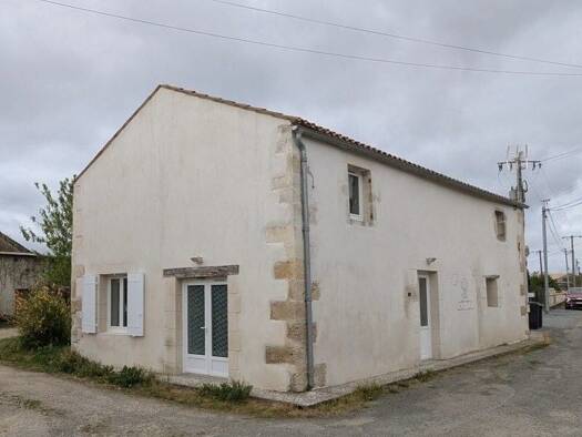 Maison à vendre 187 425 € 5 pièces 3 chambres 91 m² 279 m² de terrain St Sulpice d Arnoult 17250