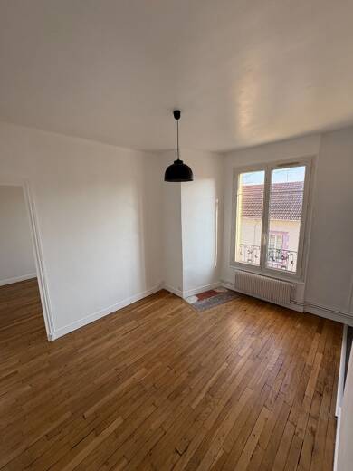 Appartement à louer 800 € 2 pièces 1 chambre 31 m² Étage 2/5 Aulnay sous Bois 93600