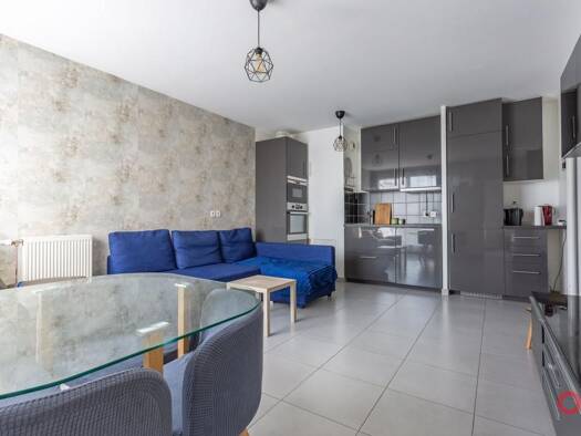 Appartement à louer 820 € 2 pièces 1 chambre 43,7 m² Dernier étage, Étage 4/4 Prison et Reste Fleury-Mérogis 91700