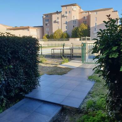 Garage/Stationnement à vendre 28 000 € 25 m² Aubagne 13400