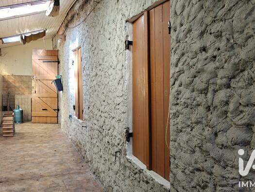 Maison de ville à vendre 54 000 € 3 pièces 2 chambres 67 m² Civrac-en-Médoc 33340