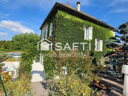 Maison à vendre 699 500 € 11 pièces 5 chambres 279 m² 900 m² de terrain Belley 01300