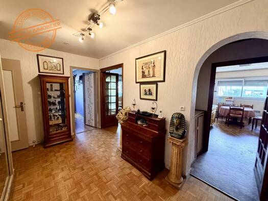 Appartement à vendre 225 000 € 4 pièces 1 chambre 96 m² Étage 7/10 Contour Champagne-au-Mont-d'Or 69410