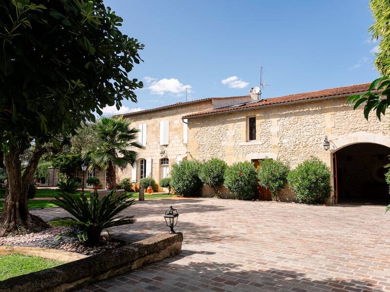 Maison à vendre, 600m², CAMBLANES ET MEYNAC