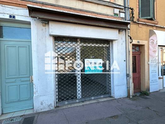 Local commercial à louer 650 € 62 m² de surface de vente Pomponne Montauban 82000
