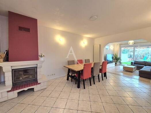 Maison à vendre 319 000 € 4 pièces 2 chambres 92 m² 293 m² de terrain Bel Air Neuilly-Plaisance 93360