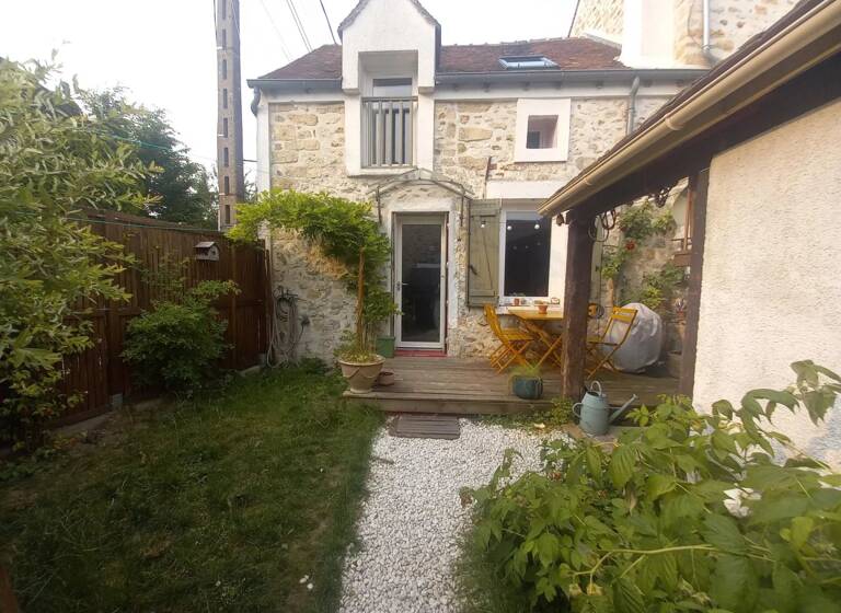 Maison à vendre 230 000 € 3 pièces 2<br/>chambres 41,8 m²<br/>superficie 79 m²<br/>terrain Bois-le-Roi 77590
