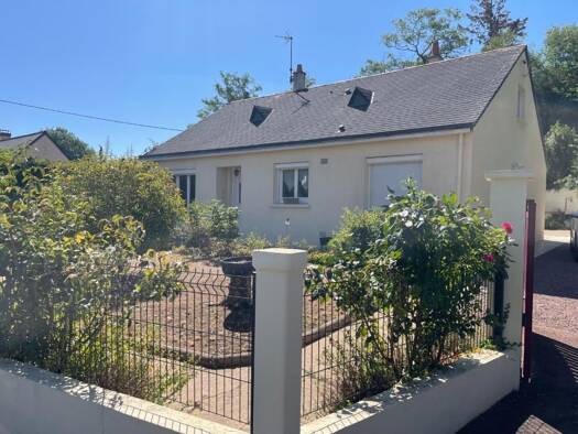 Maison à vendre 184 000 € 5 pièces 2 chambres 100 m² 900 m² de terrain Bagneux Saumur 49400