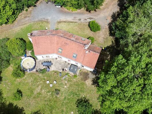 Maison à vendre 311 000 € 9 pièces 6 chambres 200 m² 28 465 m² de terrain Arnage 72230
