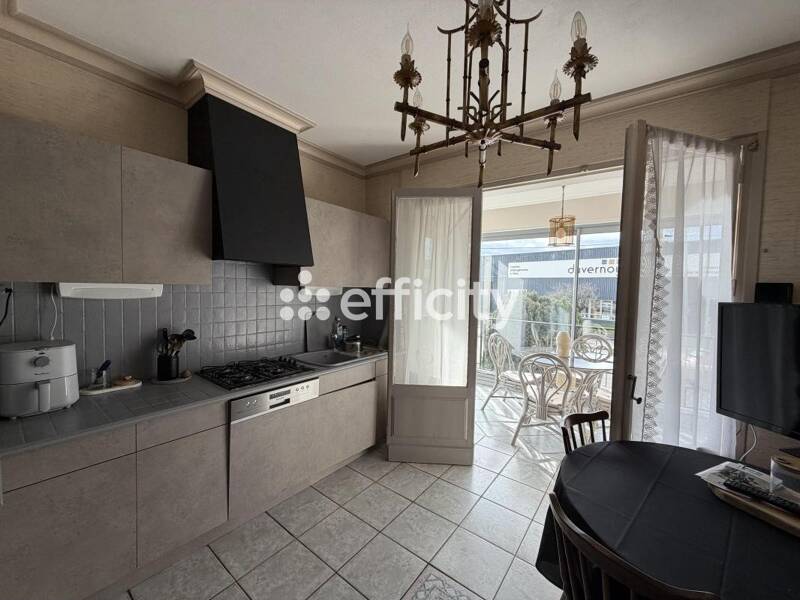 Maison à vendre, 200m², SAINT PRIEST EN JAREZ
