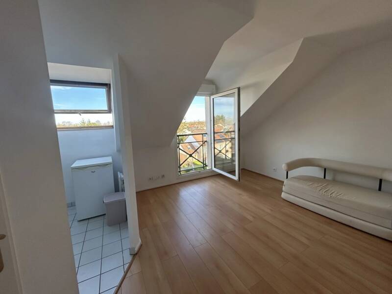 Maison à louer, 26m², VOISINS LE BRETONNEUX