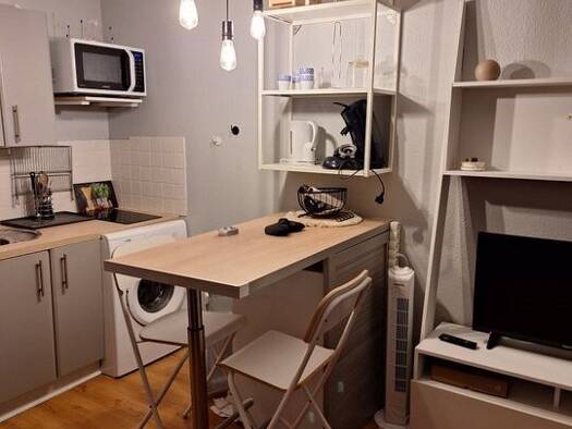 Appartement à louer 555 € 2 pièces 1 chambre 30 m² Espace Villeroy-Les Quilles Sète 34200