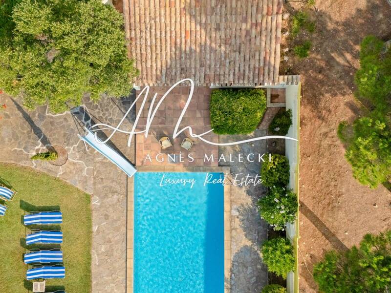 Maison à vendre, 216m², BORMES LES MIMOSAS