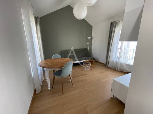Duplex à louer 1 260 € 3 pièces 2 chambres 50 m² RDC Moulon-Vatonne Centre Gif-sur-Yvette 91190