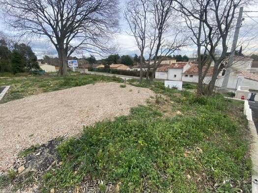 Terrain constructible viabilisé à vendre 255 000 € 477 m² de terrain Pélissanne 13330