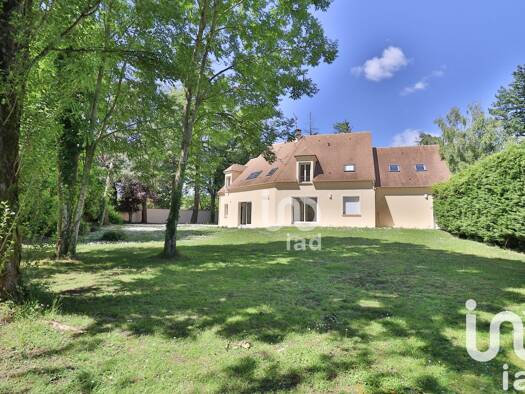 Demeure à vendre 1 080 000 € 10 pièces 9 chambres 240 m² 1 702 m² de terrain Feucherolles 78810