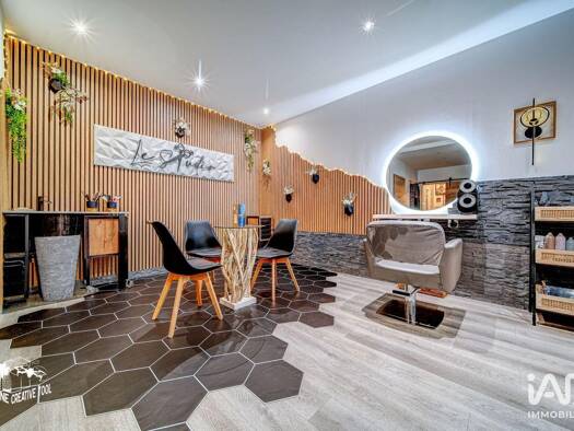 Boutique à vendre 179 000 € 1 pièce 101 m² de surface de vente Saint-Julien-lès-Metz 57070