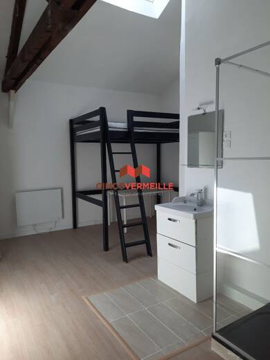 Appartement à louer 700 € 1 pièce 16 m² 1er étage Les Arpents du Prieur Carrieres sous Poissy 78955