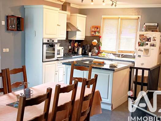 Maison de plain-pied à vendre 310 000 € 6 pièces 5 chambres 122,03 m² 893 m² de terrain Renaison 42370