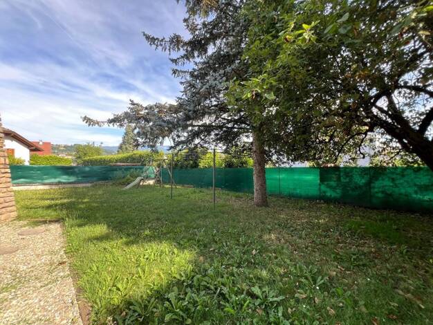 Appartement à vendre 295 000 € 4 pièces 3 chambres 82 m² RDC/1 Sales 74150