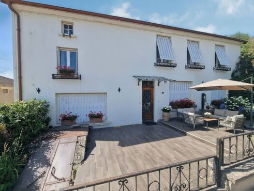 Maison de plain-pied à vendre 99 000 € 5 pièces 4 chambres 251 m² Vrécourt 88140