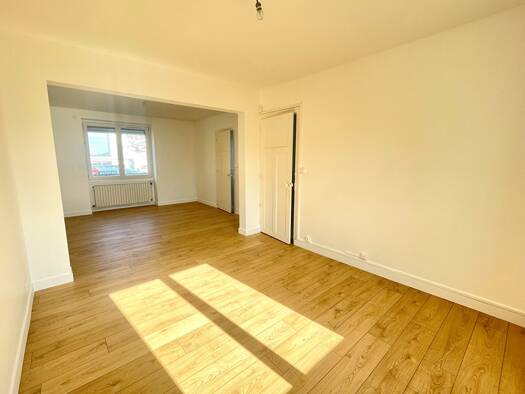 Maison à louer 1 340 € 5 pièces 4 chambres 127 m² 361 m² de terrain Étel 56410