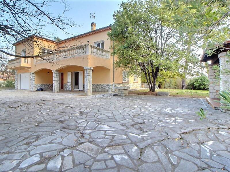 Maison à louer, 199m², DRAGUIGNAN