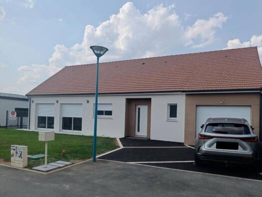 Maison de plain-pied à louer 1 135 € 5 pièces 4 chambres 120,1 m² Laigné-Saint-Gervais 72220