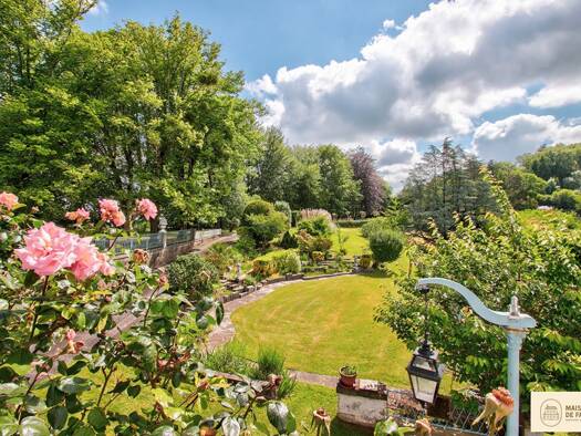 Maison à vendre - Première occupation 1 980 000 € 12 pièces 8 chambres 400 m² 95 000 m² de terrain Dufau-Tourasse Pau 64000