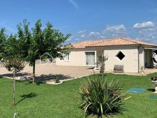 Maison de plain-pied à vendre 315 000 € 5 pièces 4 chambres 133 m² 1 500 m² de terrain Saint-Germain-et-Mons 24520