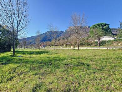 Terrain constructible viabilisé à vendre 101 000 € 714 m² de terrain Colombieres-sur-Orb 34390