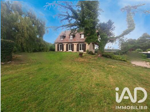 Maison à vendre 246 000 € 6 pièces 4 chambres 122 m² 1 370 m² de terrain Lyons-la-Forêt 27480