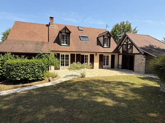 Maison à vendre 495 000 € 7 pièces 3 chambres 207 m² 2 169 m² de terrain La Ferté-Alais 91590