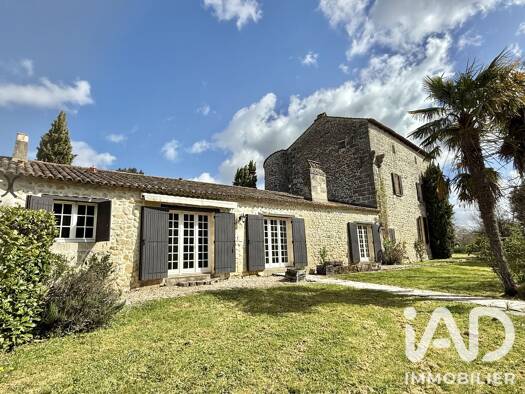 Demeure à vendre 699 000 € 7 pièces 4 chambres 247 m² 30 384 m² de terrain Baron 33750