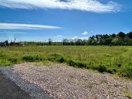 Terrain constructible à vendre 250 000 € 689 m² de terrain Saubion 40230