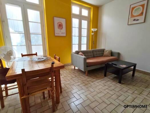 Appartement à vendre 155 875 € 4 pièces 2 chambres 84 m² Étage 1/2 Centre Ville Nord Rochefort 17300