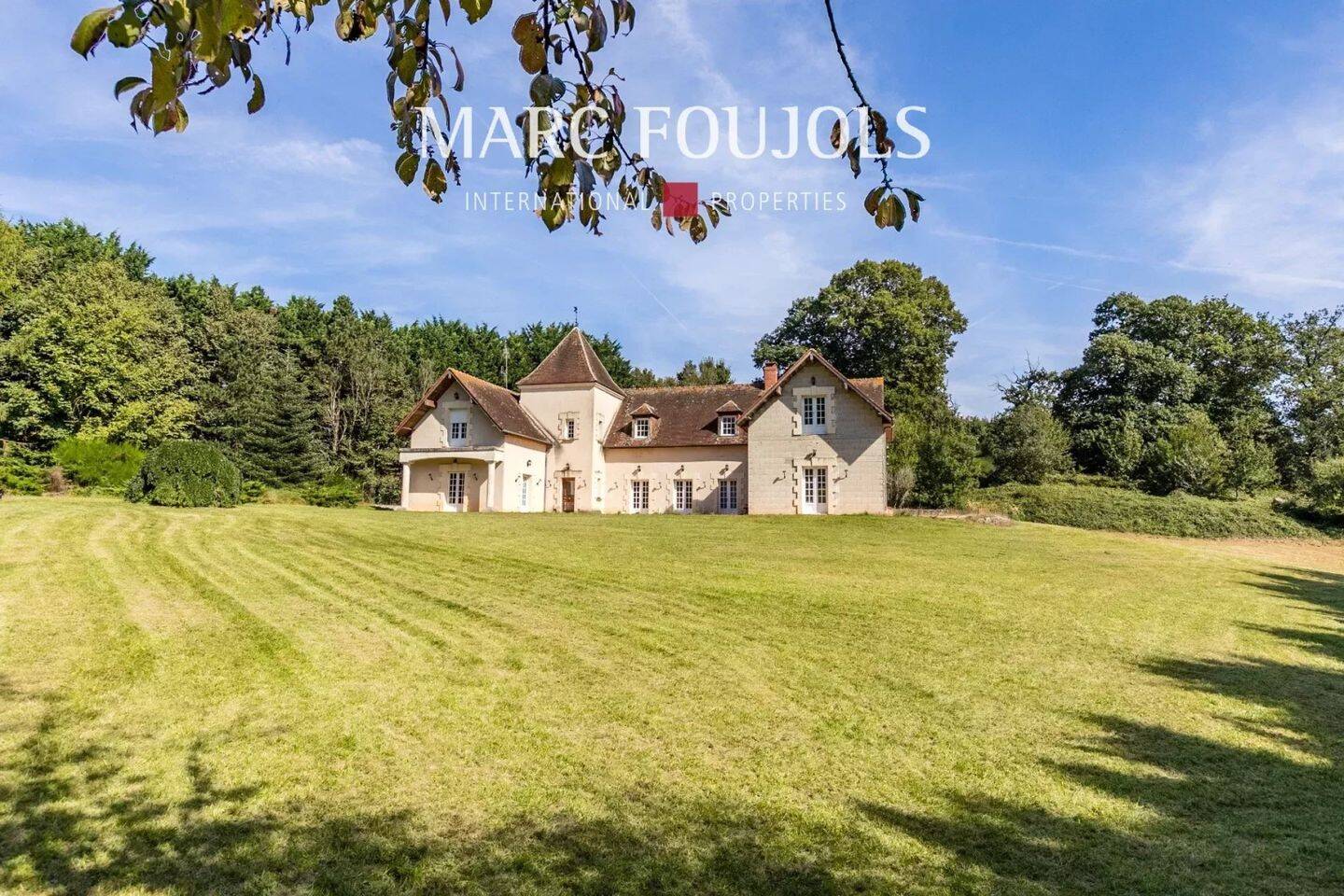 Maison à vendre, 500m², NANTEUIL LE HAUDOUIN