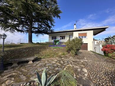 Maison de plain-pied à vendre 249 000 € 5 pièces 3 chambres 132 m² 998 m² de terrain Agen 47000