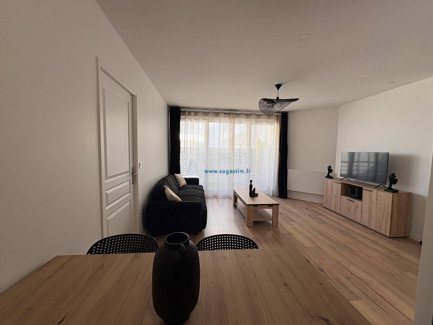 Maison à louer, 49m², LEVALLOIS PERRET