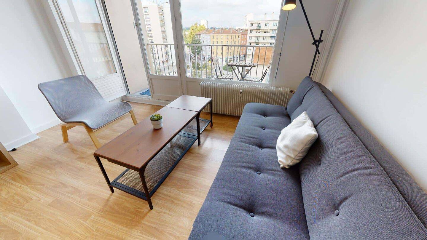 Room in Place Wilson, Villeurbanne for 82 m² with 4 bedrooms - C — 15